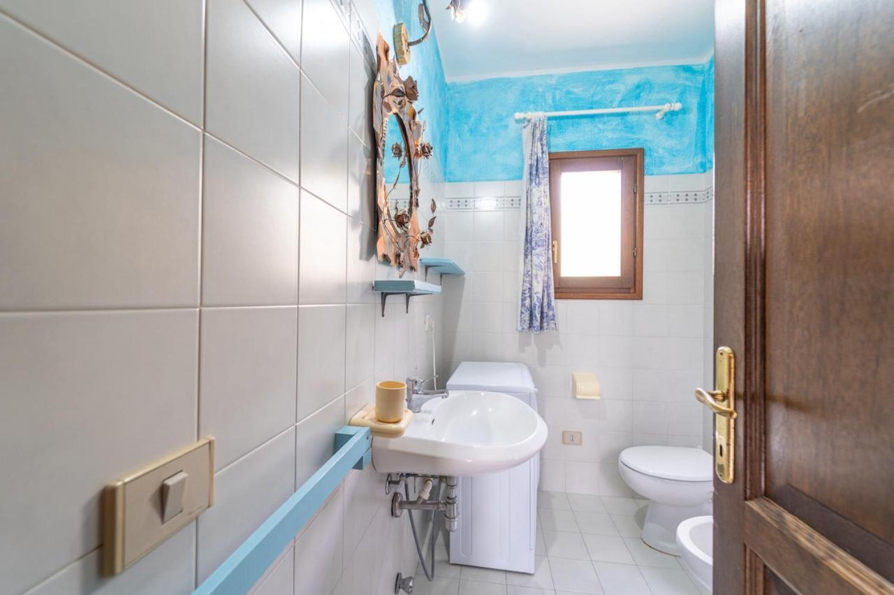 Iss Travel, Villa Fiorita - 800 M From La Cinta Beach San Teodoro  Kültér fotó