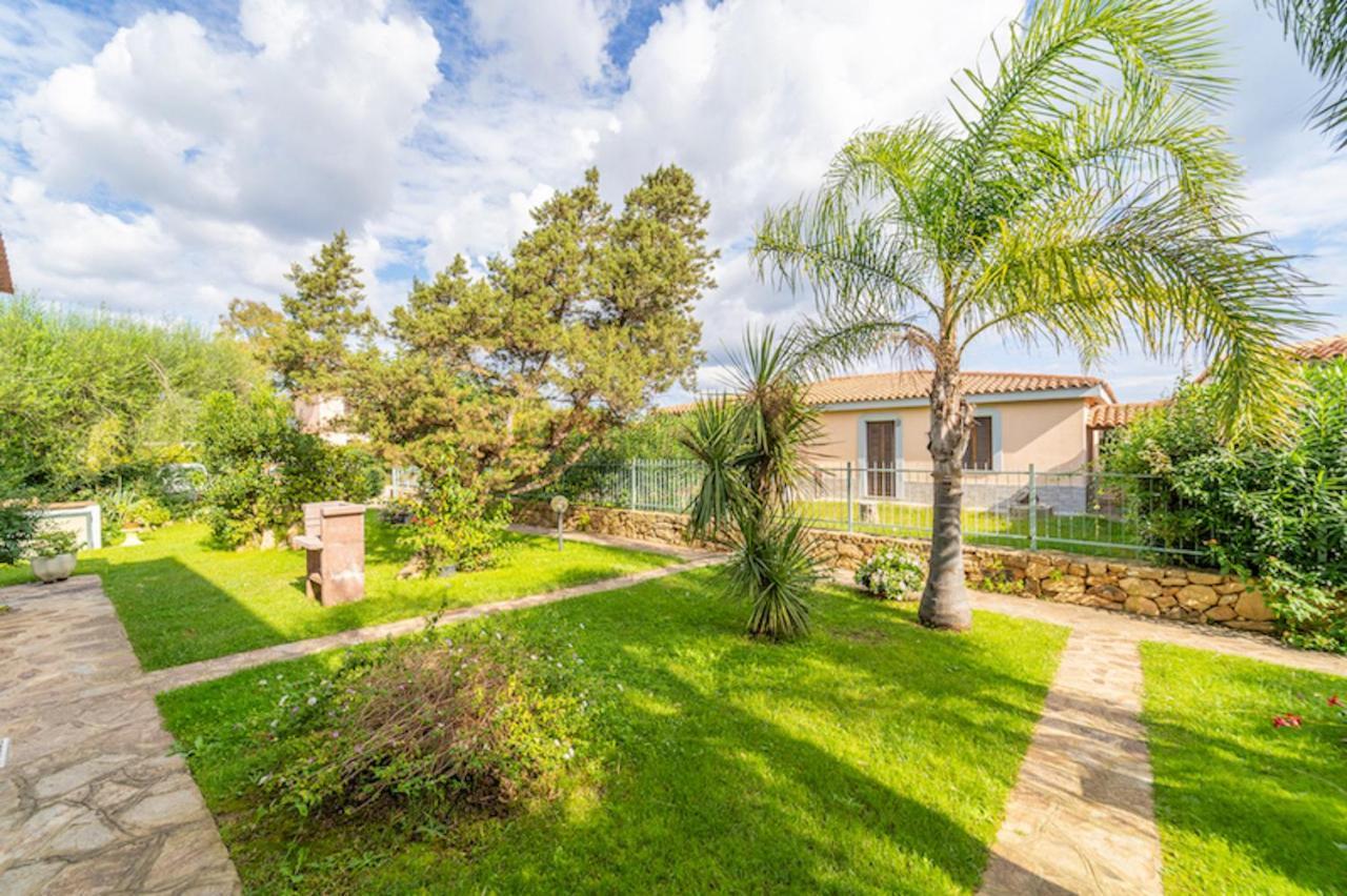 Iss Travel, Villa Fiorita - 800 M From La Cinta Beach San Teodoro  Kültér fotó